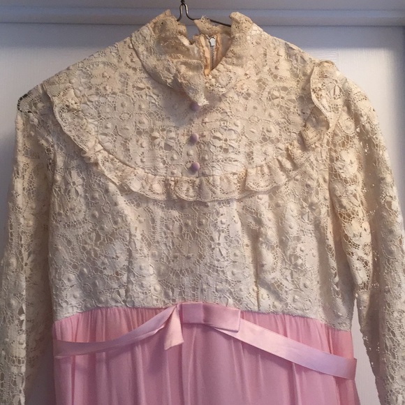 Vintage bridesmaid dress light pink and ivory lace - Picture 2 of 7